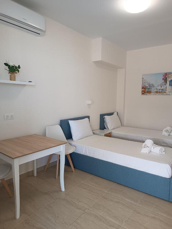 Navarino Luxe Suites With Sea View Peraia  Exterior photo